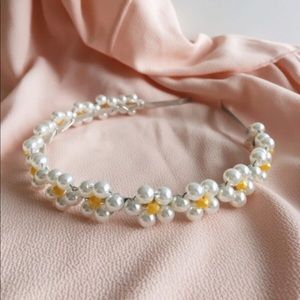 Daisy headband